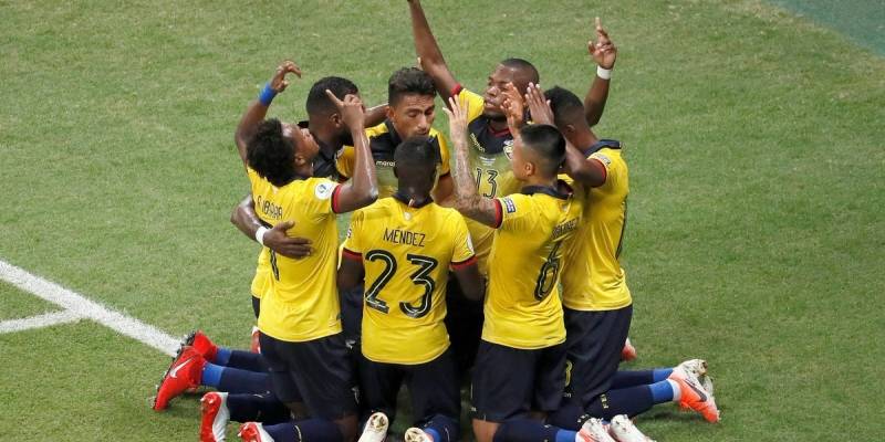 Posible alineación de Ecuador previo al duelo ante Colombia